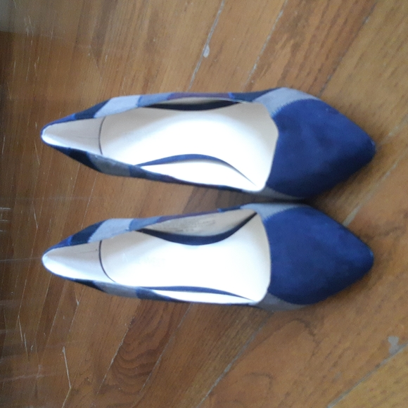 Unique Blue Heels - Picture 2 of 4